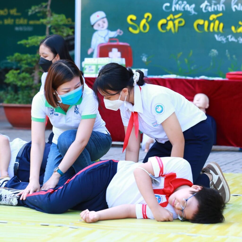 Khóa học sơ cấp cứu dành cho Trẻ em